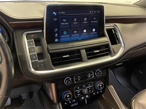 Used 2023 Chevrolet Suburban Premier image 22