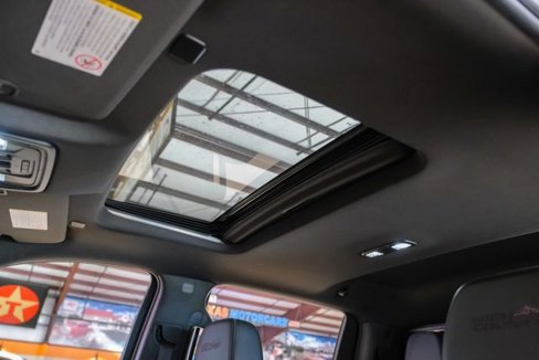 Used 2022 Chevrolet Silverado 3500 High Country w/ Safety Package II image 7