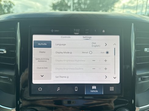 New 2025 RAM 1500 4x4 Crew Cab image 39