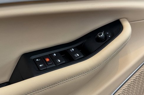 New 2025 Jeep Grand Cherokee L Limited w/ Luxury Tech Group II image 14