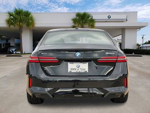 New 2026 BMW 550e xDrive w/ Executive Package image 5
