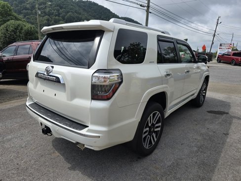Used 2018 Toyota 4Runner Limited image 4