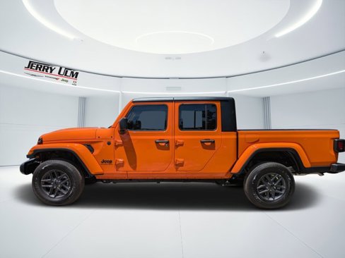 New 2025 Jeep Gladiator Sport image 5