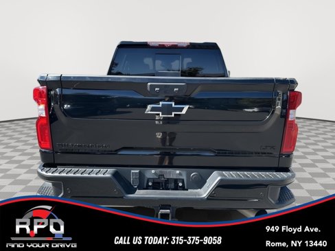 Used 2022 Chevrolet Silverado 2500 LTZ w/ LTZ Plus Package image 4