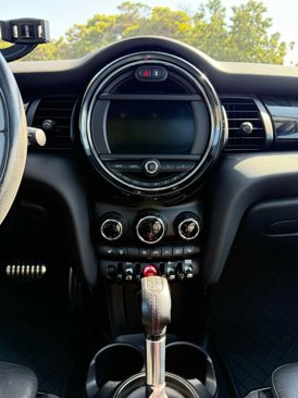 Used 2019 MINI Cooper S w/ Premium Package image 19