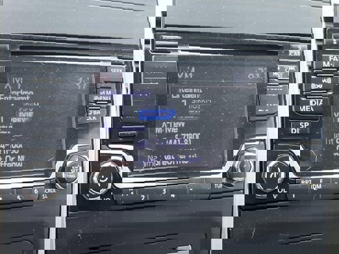 Used 2018 Nissan Frontier SV image 14