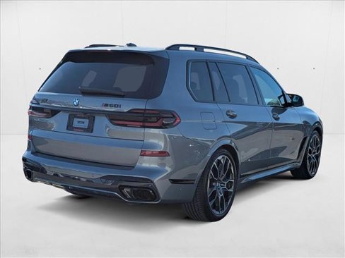 New 2026 BMW X7 M60i image 2