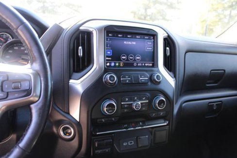 Used 2022 Chevrolet Silverado 2500 LT w/ Convenience Package image 17