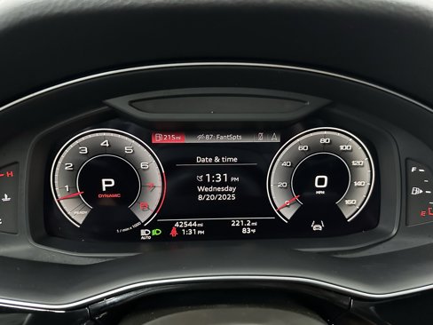 Used 2023 Audi Q8 Prestige image 14
