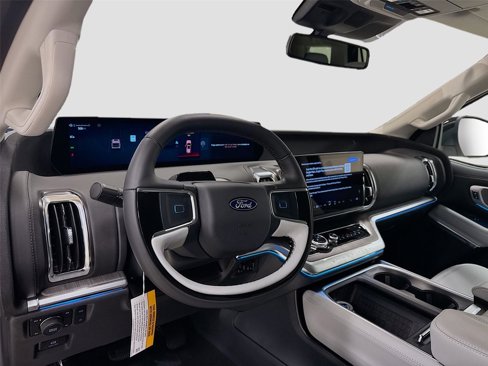 New 2025 Ford Expedition Max Platinum image 9