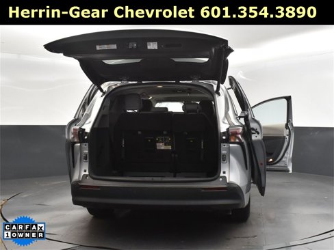 Used 2023 Toyota Sienna XLE image 42