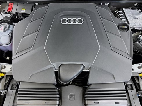 New 2025 Audi Q8 Premium Plus image 18