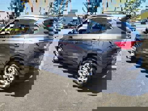 Used 2020 Ford Escape SE image 25