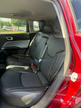 Used 2022 Jeep Compass Latitude image 19