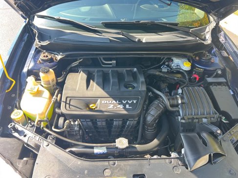 Used 2013 Dodge Avenger SXT w/ Cold Weather Group image 23