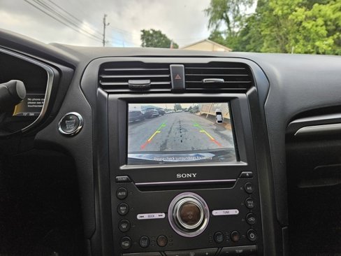 Used 2020 Ford Fusion Titanium image 19