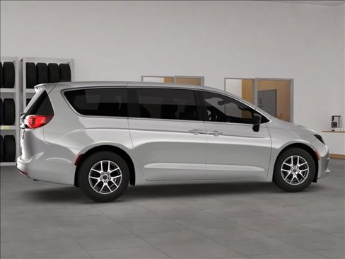 New 2026 Chrysler Voyager LX image 6