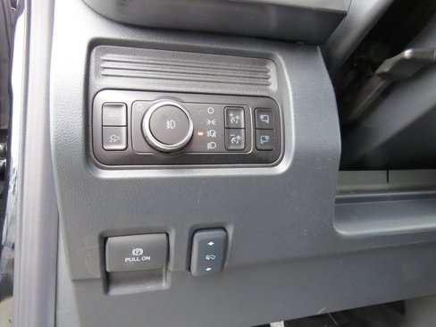 New 2025 Ford F250 Lariat image 16