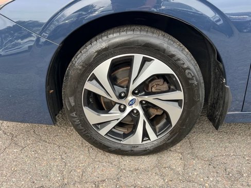 Used 2023 Subaru Legacy Premium image 9