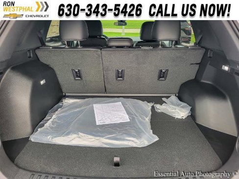 New 2026 Chevrolet Equinox LT w/ Convenience Package II image 16