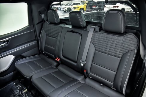 New 2025 GMC Sierra EV Denali image 9