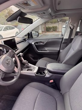 Used 2024 Toyota RAV4 XLE image 4