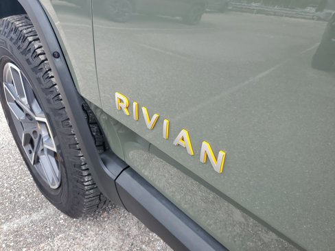 Used 2022 Rivian R1T Launch Edition image 7