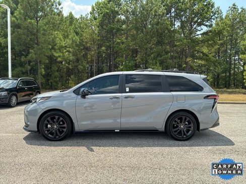 Used 2025 Toyota Sienna XSE image 4