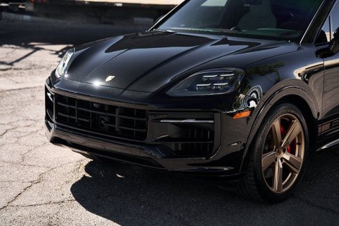 Used 2025 Porsche Cayenne GTS image 6