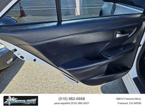 Used 2017 Toyota Camry SE image 12