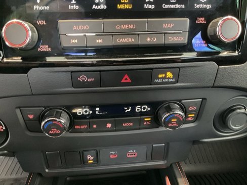 Used 2024 Nissan Frontier PRO-4X w/ Technology Package image 13