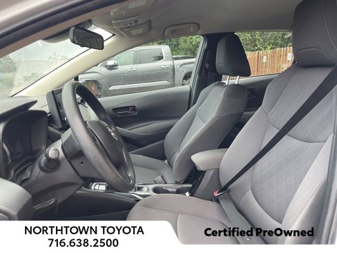 Used 2022 Toyota Corolla LE image 17