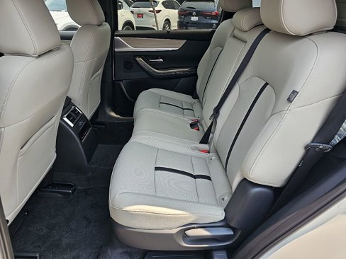New 2025 MAZDA CX-70 Plug-In Hybrid w/ Premium Pkg image 15