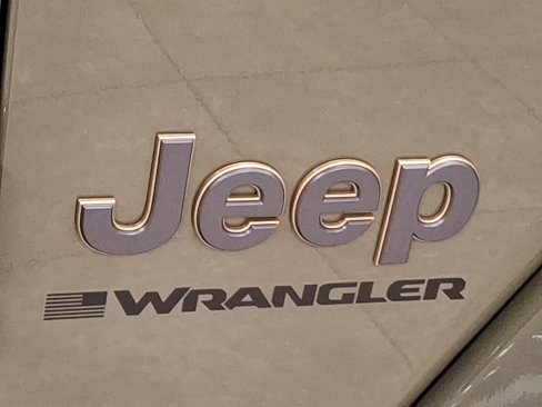 New 2025 Jeep Wrangler Unlimited Rubicon 392 image 16