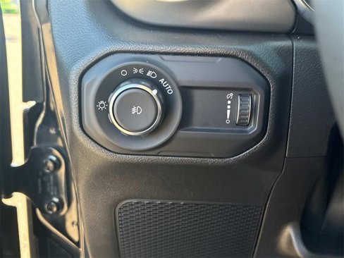 Used 2023 Jeep Wrangler Sahara image 25