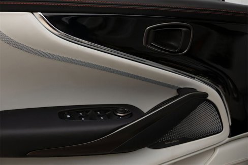 New 2025 Aston Martin DBX 707 image 18