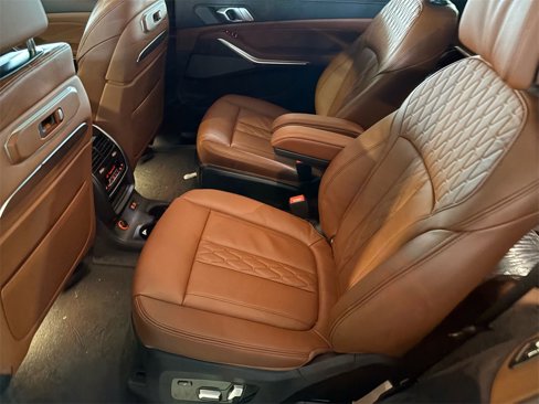 New 2026 BMW X7 M60i image 7