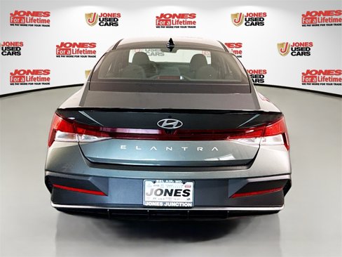 Certified 2025 Hyundai Elantra Sport image 14