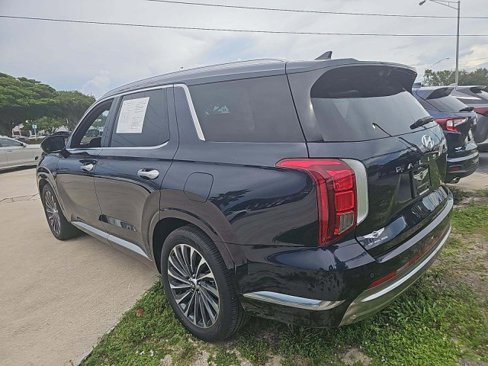 Used 2024 Hyundai Palisade Calligraphy image 2