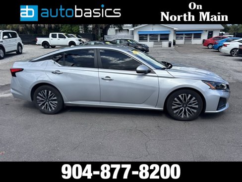 Used 2023 Nissan Altima 2.5 SV image 6