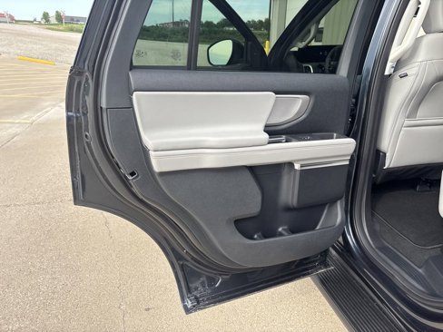 New 2025 Ford Expedition Active image 25