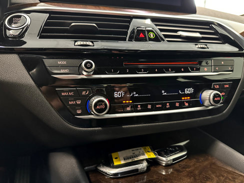 Used 2019 BMW 540i xDrive image 46