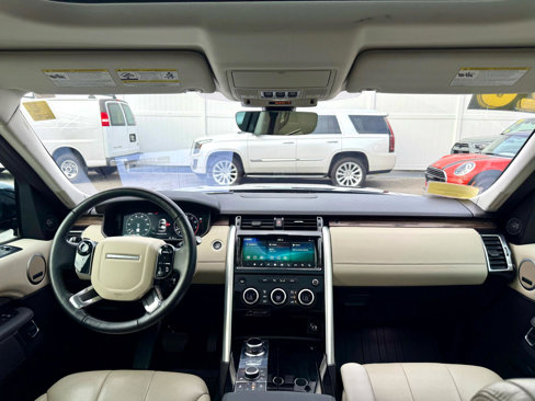 Used 2020 Land Rover Discovery HSE image 29