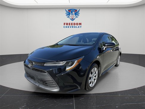 Used 2024 Toyota Corolla LE image 1