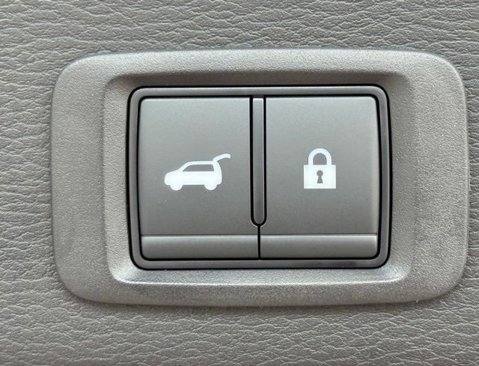 New 2025 Mitsubishi Outlander SE image 21