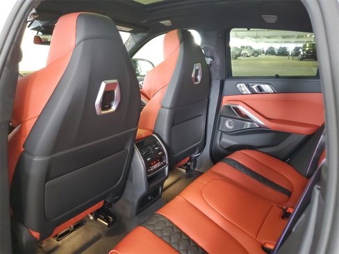 Used 2026 BMW X6 M Competition w/ Executive Package image 10