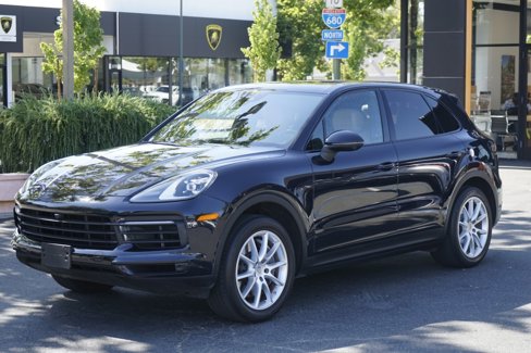 Used 2021 Porsche Cayenne w/ Premium Package image 2