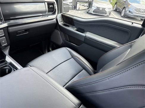 New 2025 Ford F450 Lariat image 14