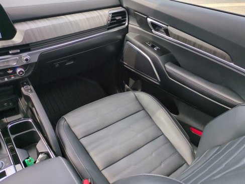 Used 2025 Kia Telluride SX Prestige image 16