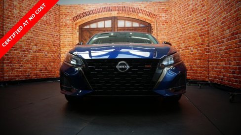 Used 2024 Nissan Altima 2.5 SR image 2